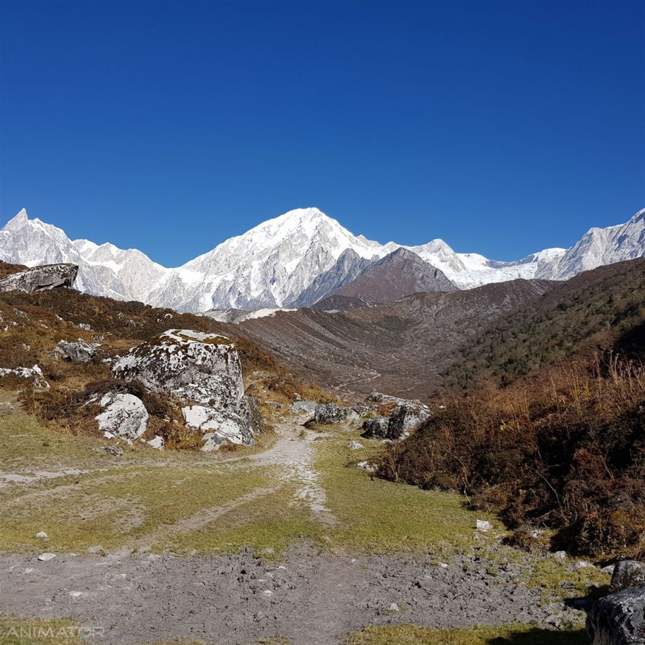 Trekking wokół Manaslu